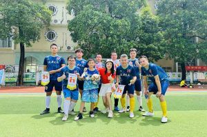 “足”够精彩！九游(中国)集团“足”梦大龙街首届五人制男子公益足球赛